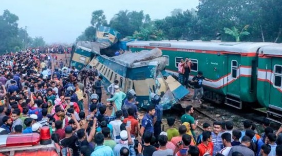পুরনো ইঞ্জিন ও কোচে বাড়ছে রেল দুর্ঘটনা