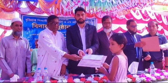 ভেড়ামারা স্কুলের বৃত্তিপ্রাপ্ত শিক্ষার্থীদের সংবর্ধনা