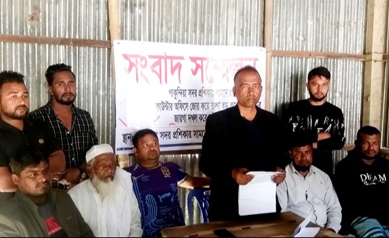 পাকুন্দিয়ায় শ্রমিকদলের সম্পাদকের সংবাদ সম্মেলন