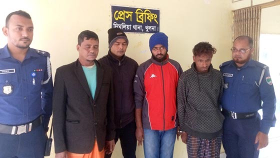 দিঘলিয়ায় সাজাপ্রাপ্ত আসামি সহ চার আসামী গ্রেফতার
