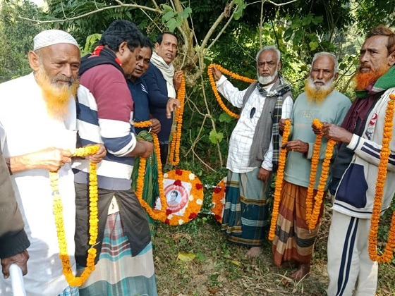 কালীগঞ্জে মনিপীরের ৪৫তম মৃত্যুবার্ষিকী পালিত