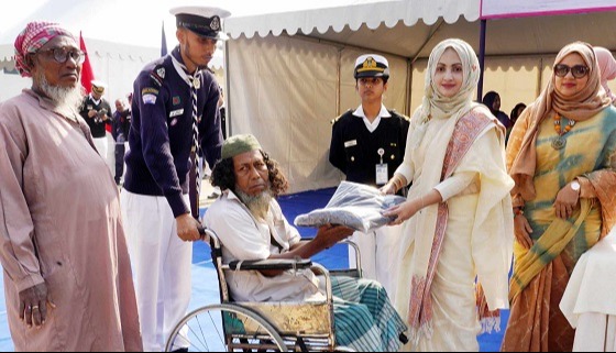 নৌবাহিনী পরিবার কল্যাণ সংঘের  উদ্যোগে শীতবস্ত্র বিতরণ