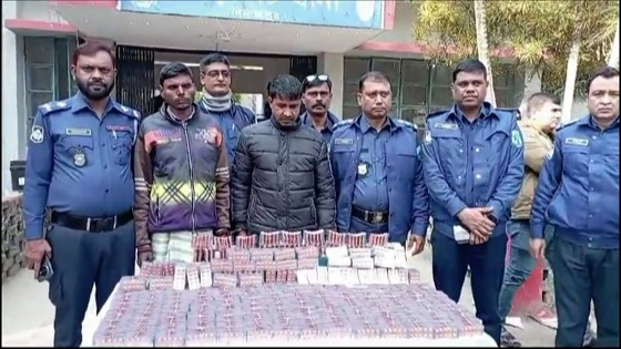 দিনাজপুরে নেশাজাতীয়  ট্যাবলেটসহ আটক ২