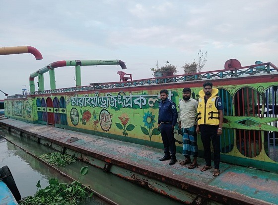 চাঁদপুর মেঘনা নদীতে বন্ধ হচ্ছে না বালু উত্তোলন