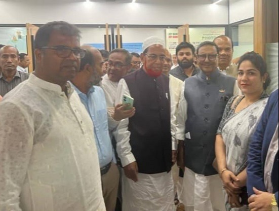 আ’লীগ নেত্রী এখন মহিলা দলের সভাপতি!