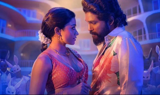 পুষ্পার সেই সাহসী নাচ নিয়ে নীরবতা ভাঙালেন রাশমিকা