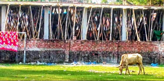 কলেজের খেলার মাঠ দখল করে মার্কেট নির্মাণ