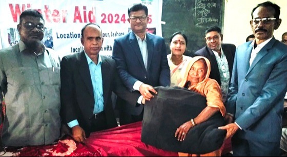 মণিরামপুরে শীতার্তদের মাঝে কম্বল বিতরণ