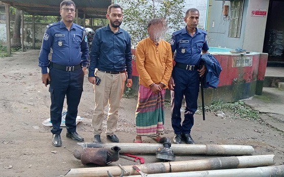 কালিহাতীতে অবৈধড্রেজার ব্যবসায়ীকে জরিমানা