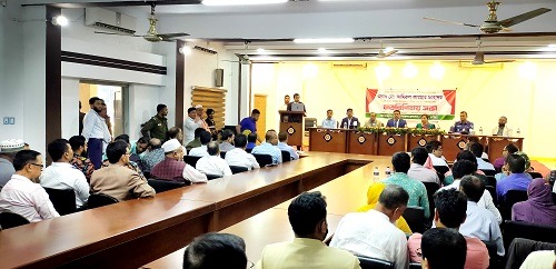 হোমনায় প্রশাসকের সঙ্গে সাংবাদিকদের মতবিনিময়
