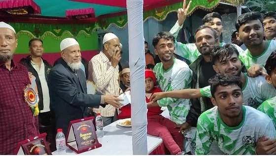 দিঘলিয়া ফুটবল টুর্নামেন্টের ফাইনাল খেলা অনুষ্ঠিত