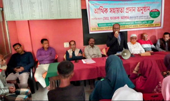 ডুমুরিয়ায় এসএসসি পরীক্ষার্থীদের আর্থিক সহায়তা