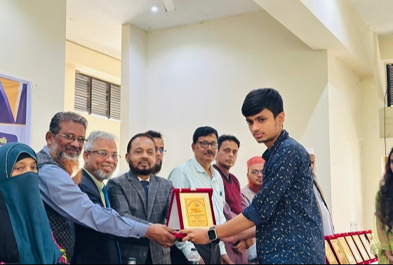 সিরাজদিখানে ২৮ জন শিক্ষার্থীকে সংবর্ধনা