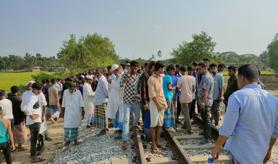 ঈদগাঁওতে ট্রেনে কাটা পড়ে এক ঘটকের মৃত্যু