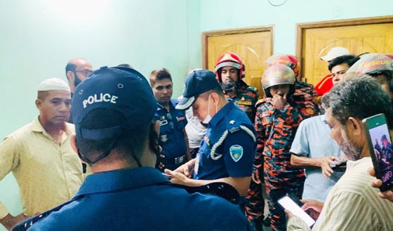 শাহরাস্তিতে ব্যাংক কর্মকর্তার ঝুলন্ত মরদেহ উদ্ধার