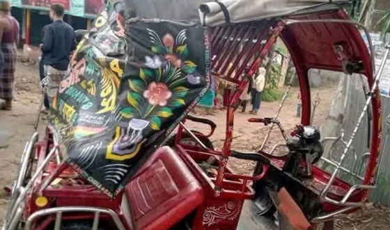 ঈদগাঁওতে সড়ক দূর্ঘটনায় কিশোরের মৃত্যু