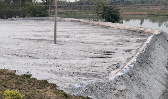 মহাদেবপুরে ইজারার মেয়াদ শেষ, বন্ধ হয়নি বালু উত্তোলন