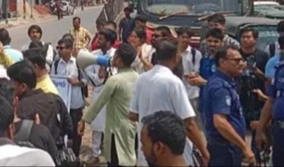 চট্টগ্রাম বিশ্ববিদ্যালয়ের শিক্ষার্থীদের ৪৮ ঘন্টার আল্টিমেটাম