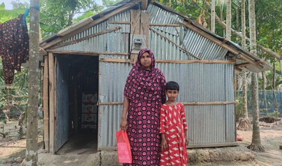 আশাশুনিতে জমি জবর দখলকারীদের হুমকী ও মামলায় নাজেহাল একটি পরিবার
