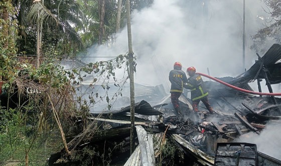 কচুয়ায় অগ্নিকাণ্ডে বসতঘর ভস্মীভূত