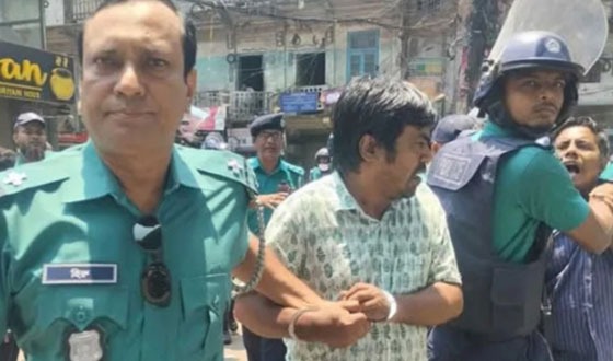 চট্টগ্রামে রিকশা বন্ধের প্রতিবাদে বাম দলের সমাবেশ; গ্রেফতার ৩