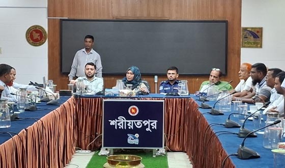 শরীয়তপুরের জেলা প্রশাসকের সঙ্গে সাংবাদিকদের মতবিনিময়