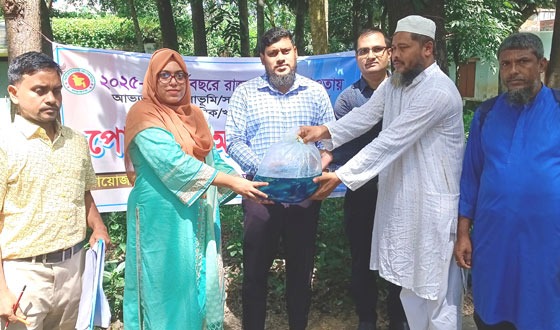 সাতকানিয়ায় পোনামাছ অবমুক্তকরণ সম্পন্ন