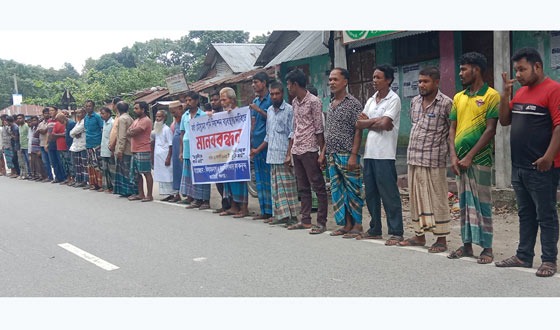 আটোয়ারীতে পানি নিষ্কাশনের পথ খুলে দেয়ার দাবী কৃষকদের