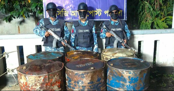 চট্টগ্রামে হাজার লিটার সয়াবিন তেল জব্দ