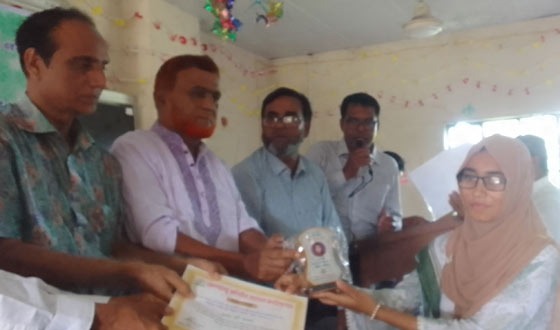 সুন্দরগঞ্জে শিক্ষার সার্বিক মানউন্নয়নে আমরা শীর্ষক সেমিনার ও পুরুস্কার বিতরণ