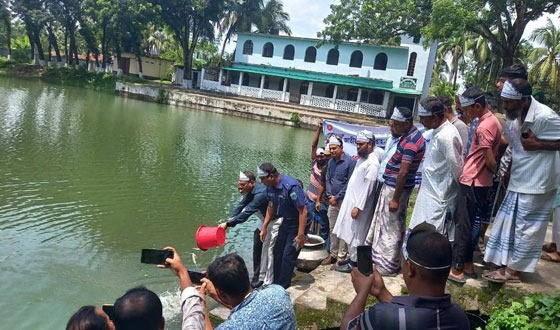 লালপুরে মৎস্য সপ্তাহের উদ্বোধন