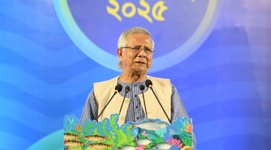 জরিপ চালিয়ে মৎস্য আহরণের সঠিক কার্যক্রম গ্রহণ করতে হবে: প্রধান উপদেষ্টা