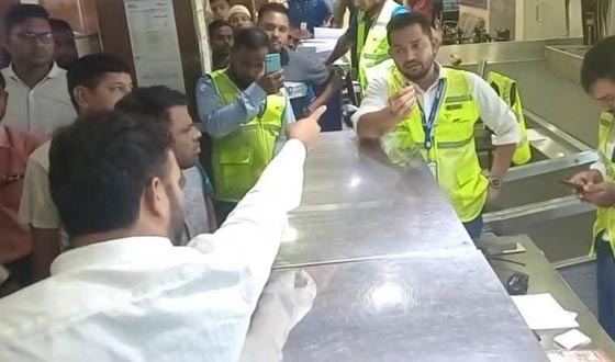 সৈয়দপুরে যাত্রী রেখে বিমান উড়ে যাওয়ায় বাকবিতন্ডা