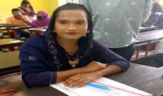 আজীবন মানুষের সেবা করতে চায় তৃতীয় লিঙ্গের মাহি