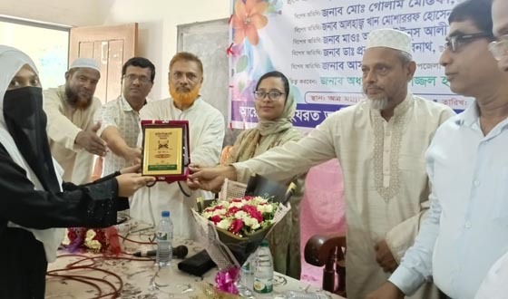 সুমা খানের কৃতিত্বে ইতিহাস গড়ল ফকিরহাটের আমীর হামজা (রা.) দাখিল মাদ্রাসা