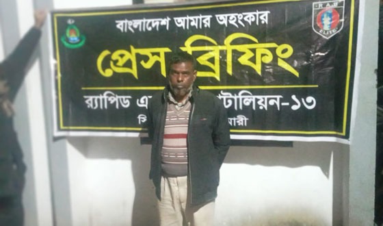 বীরগঞ্জে কষ্টিপাথরের মূর্তি উদ্ধার, আটক-১