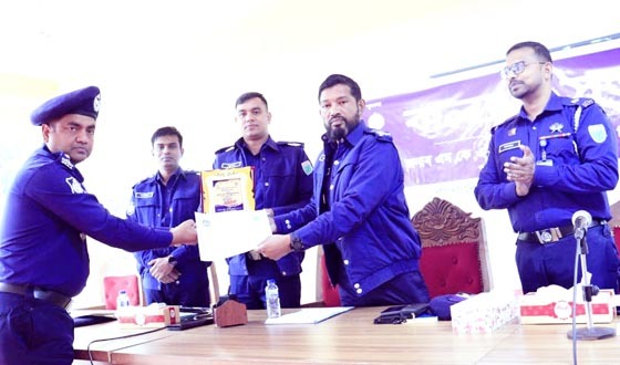 জেলায় শ্রেষ্ঠ হলেন শ্রীমঙ্গল থানার ওসি আমিনুল ইসলাম