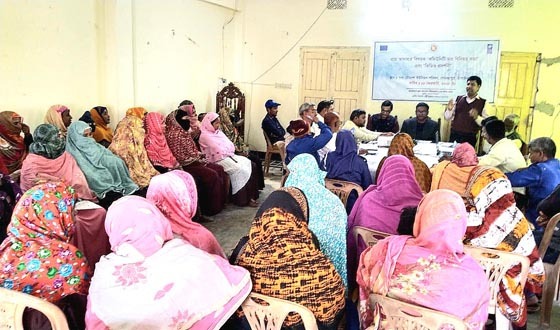 গোমস্তাপুরের চৌডালা ইউনিয়নে গ্রাম আদালত বিষয়ক মতবিনিময় সভা