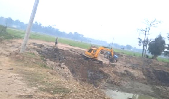 মাধবপুরে কৃষি জমির টপ সয়েল যাচ্ছে ইট ভাটায়, কমছে উর্বরতা