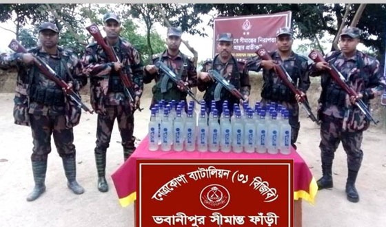 দুর্গাপুরে মালিকবিহীন ৪৬ বোতল ভারতীয় মদ জব্দ