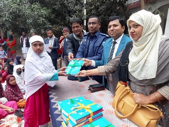 সরাইলে নতুন বই পেল ৩২ হাজার শিক্ষার্থী
