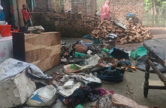 কয়রায় বসতঘর আগুনে পুড়ে ভস্মীভূত