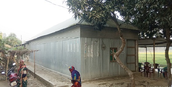 জমি সংক্রান্ত বিরোধের জেরে মাদ্রাসা বন্ধ