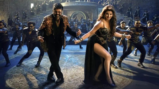 বছরের শুরুতেই বিতর্কে জড়ালেন উর্বশী