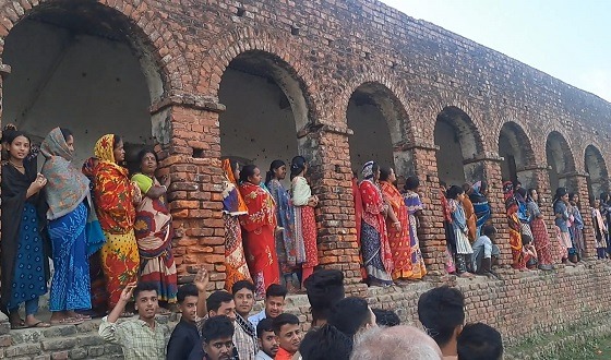 চাঁদপুরে এক বাড়িতেই ৭শ’ পরিবার, ১০ হাজার লোক