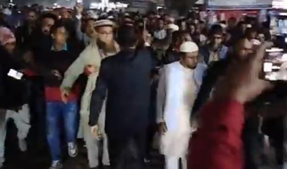 সরাইলে আনোয়ার হোসেনের নেতৃত্বে বিক্ষোভ মিছিল
