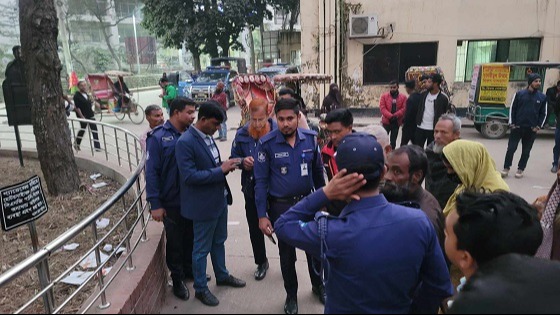 টাঙ্গাইলে চোর সন্দেহে যুবককে পিটিয়ে হত্যা অভিযোগ