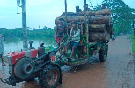 ফুলবাড়ীয়ায় অবৈধ যানের ছড়াছড়িতে অহরহ দুর্ঘটনা