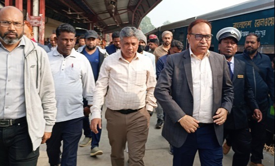 সরকারি রেল পরিদর্শকের চাঁদপুর বড়স্টেশন পরিদর্শন