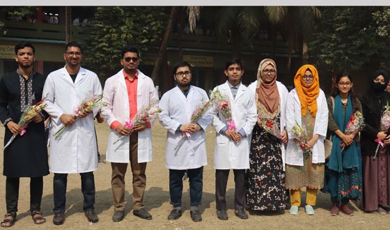অভয়নগরে নওয়াপাড়া মডেল স্কুলের নয় শিক্ষার্থীদের সংবর্ধনা